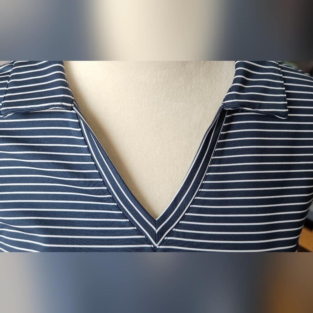 Lady Hagen Essentials Sleeveless, V-neck Collared Golf Polo Top - Picture 2 of 7